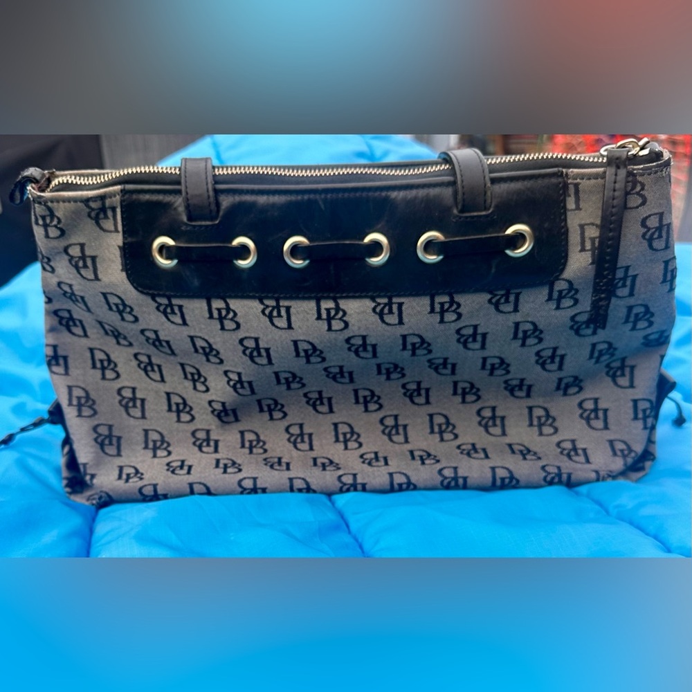 Dooney and Bourke Vintage Signature Monogram Tassel Black Gray Shoulder … - Picture 3 of 16
